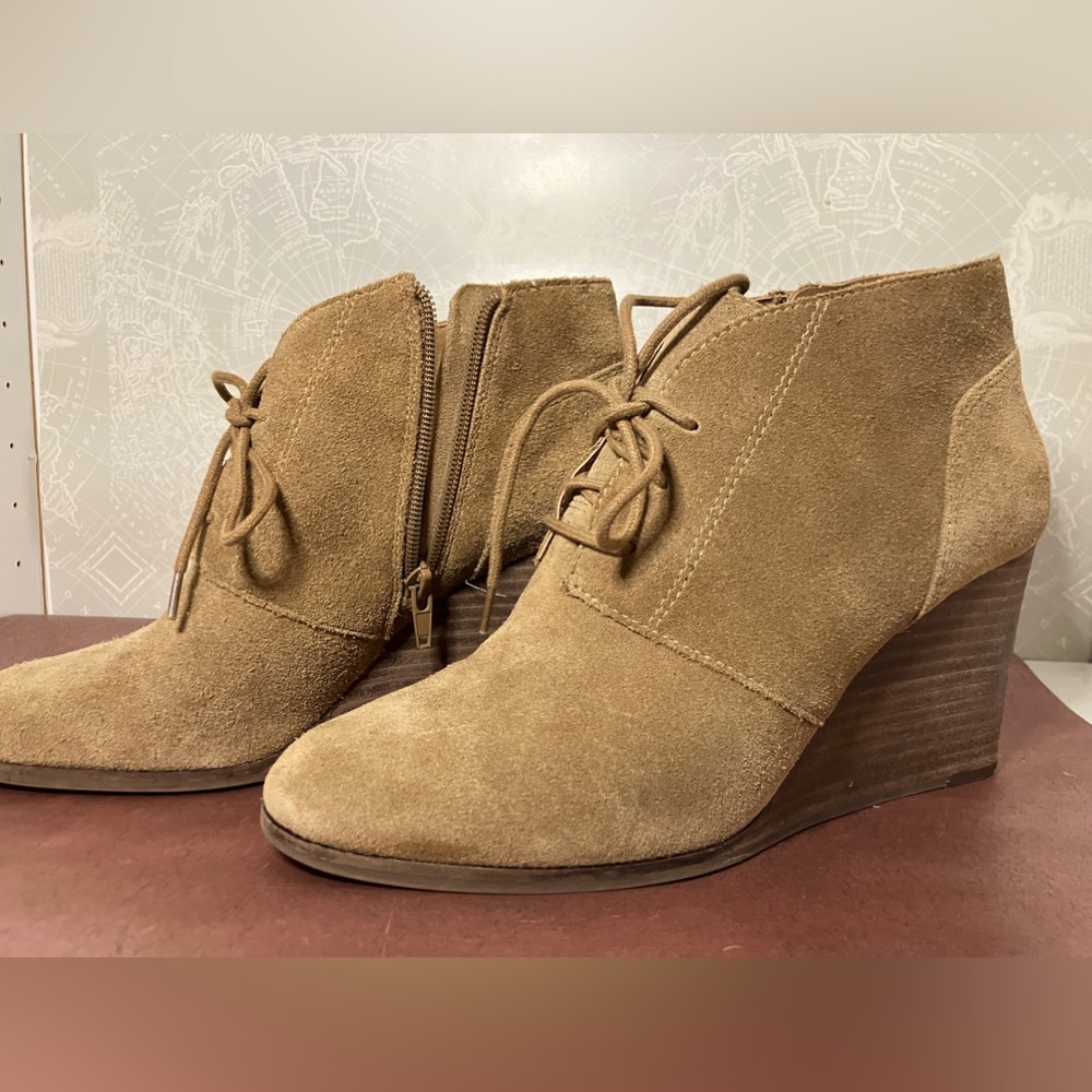 Lucky 9.5 leather platform booties tan